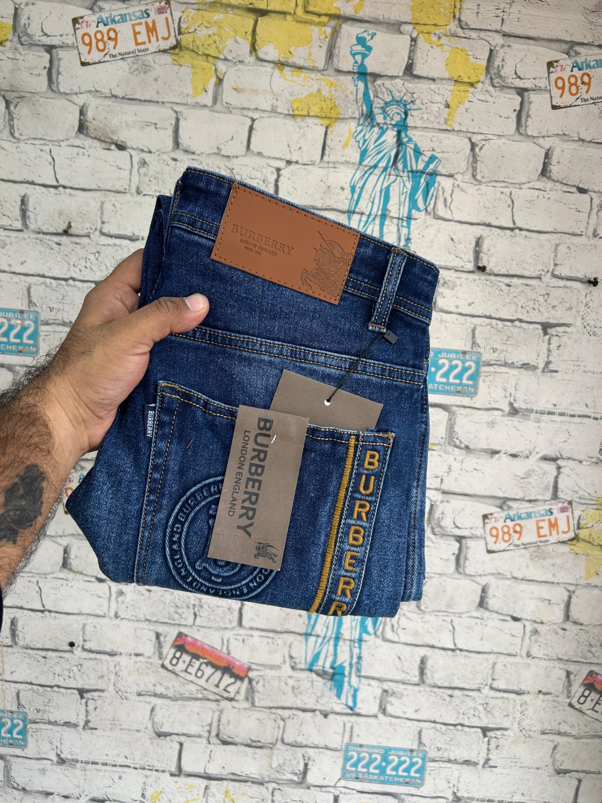 jeans